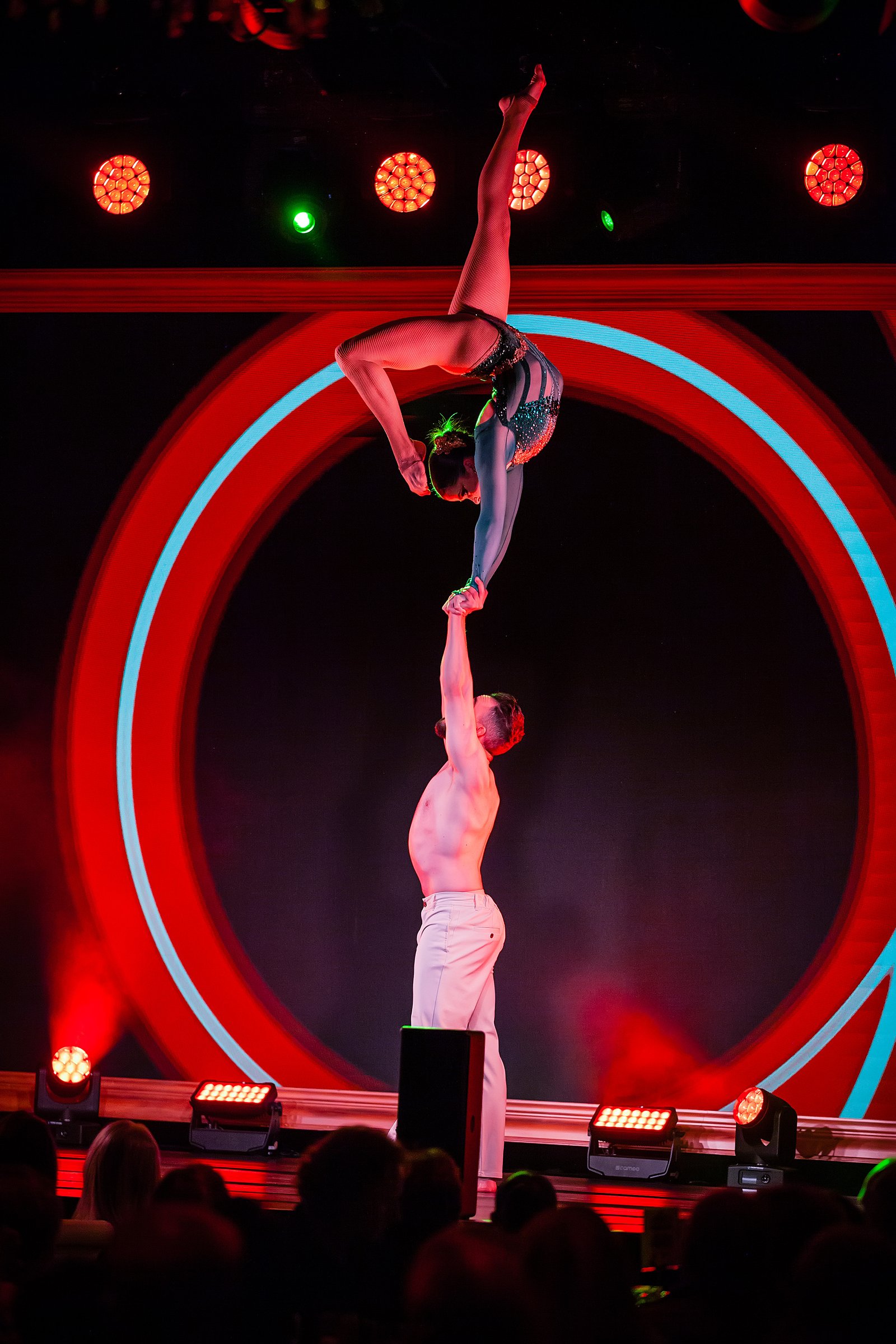 DUO WAVES performance photo